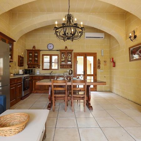 Superb Maltese Farmhouse With Private Pool Βίλα Victoria Εξωτερικό φωτογραφία
