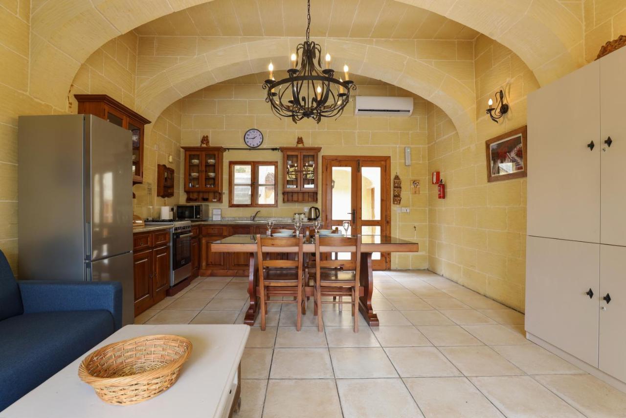 Superb Maltese Farmhouse With Private Pool Βίλα Victoria Εξωτερικό φωτογραφία